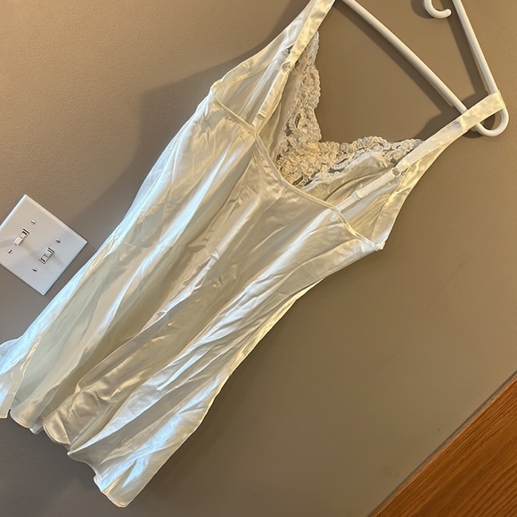 Victoria’s Secret Satin Slip dress and Robe. - Picture 9 of 13